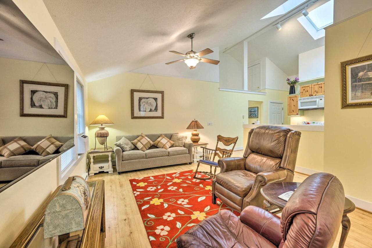 Charming Retreat Near Downtown Frankfort And Beaches Exteriör bild