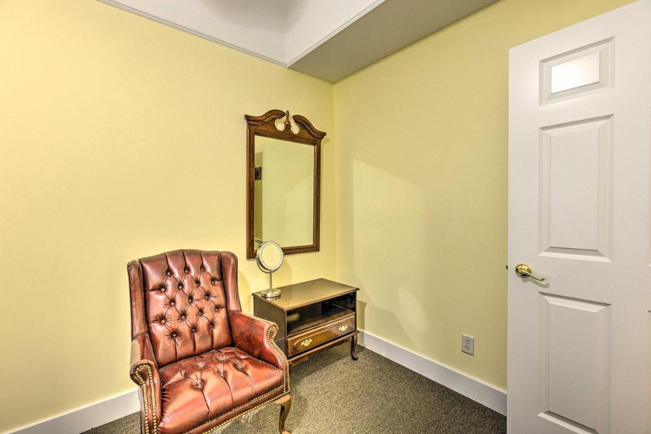 Charming Retreat Near Downtown Frankfort And Beaches Exteriör bild