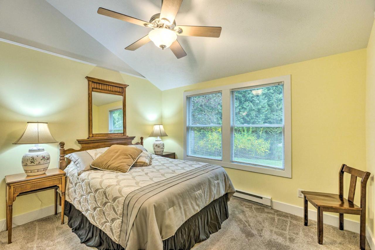 Charming Retreat Near Downtown Frankfort And Beaches Exteriör bild