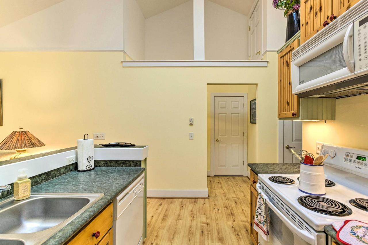 Charming Retreat Near Downtown Frankfort And Beaches Exteriör bild